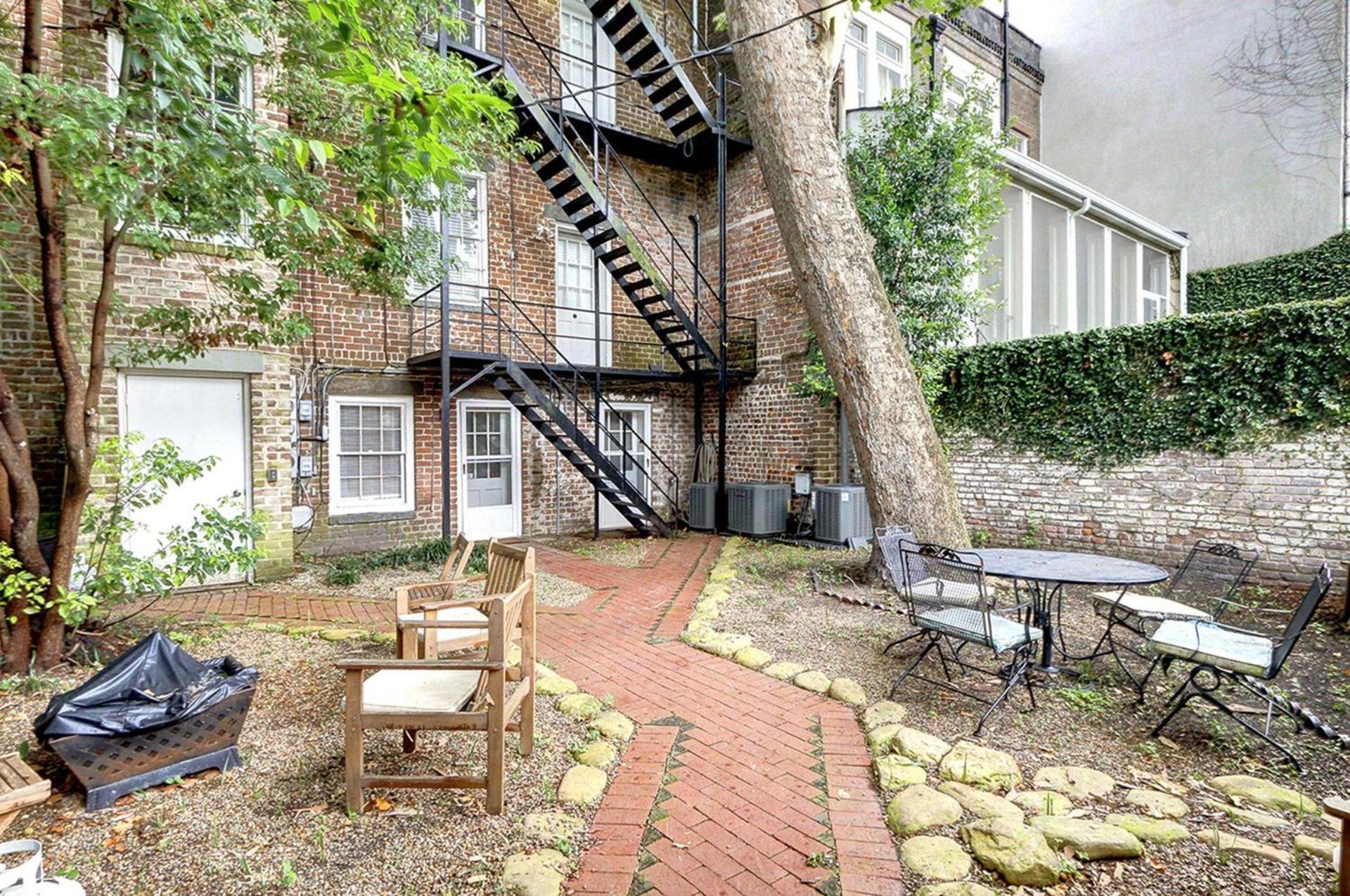 Апартаменти Oglethorpe Manor Garden Level Саванна Екстер'єр фото